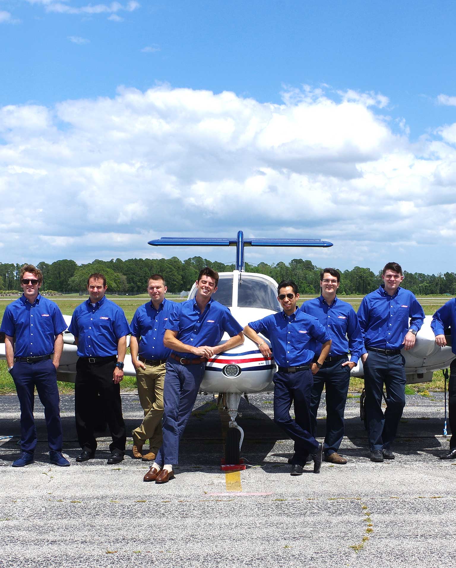 ATP students and instructors with a Piper Seminole multi-engine aircraft