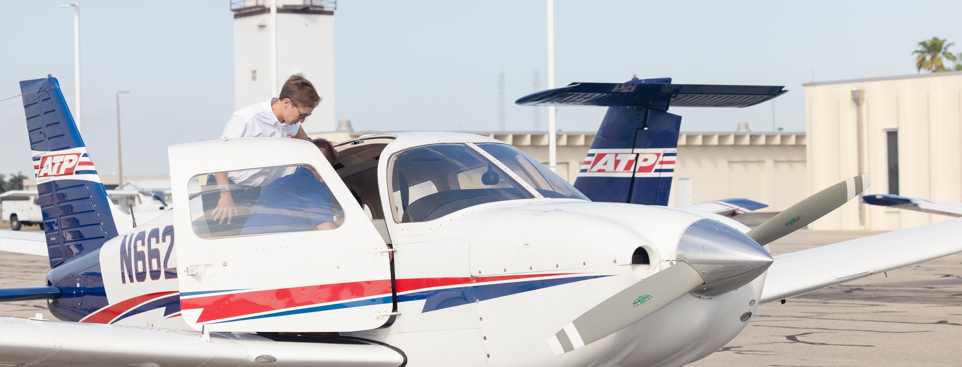 Certified Flight Instructor Teaches ATP Flight School Student