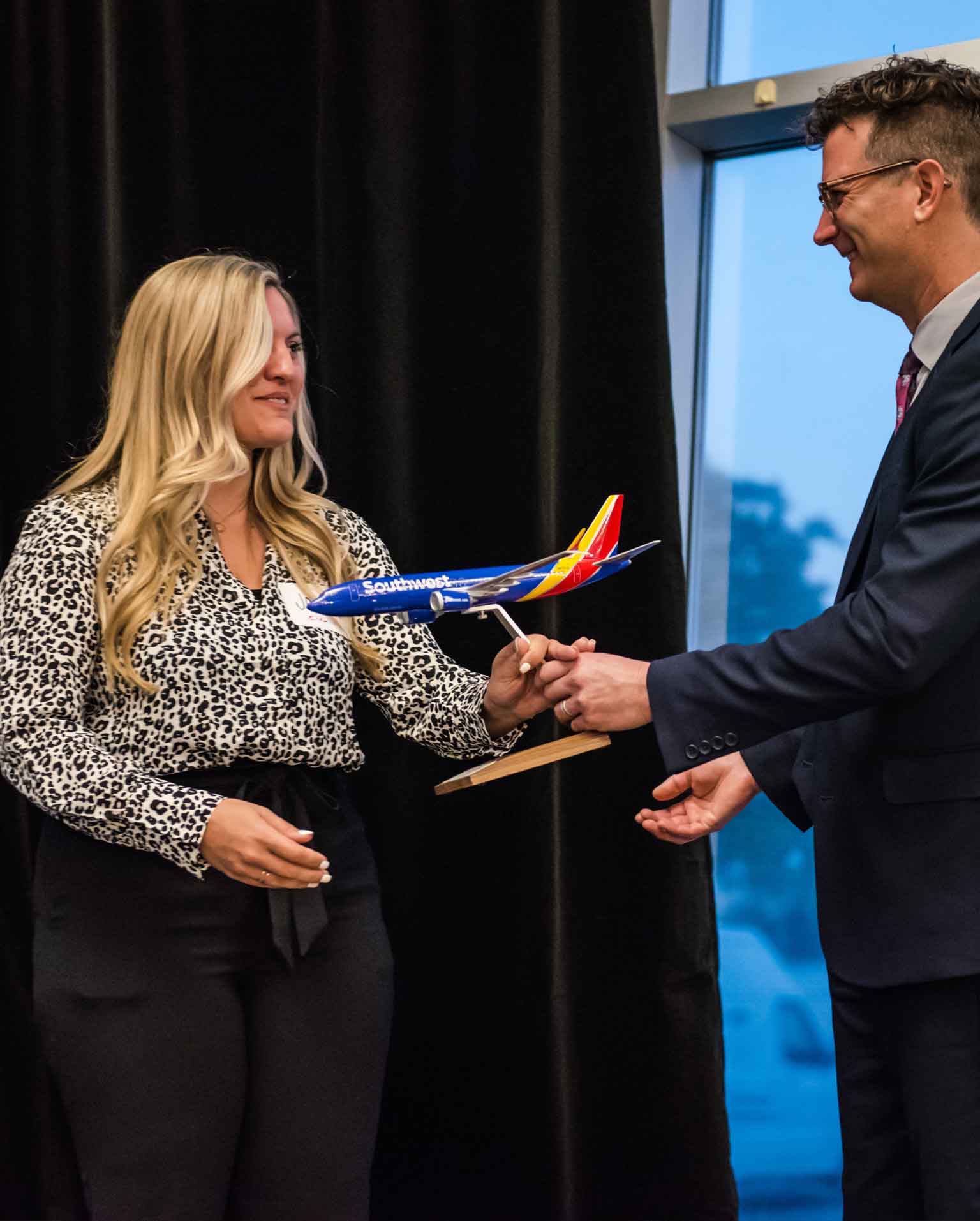 Southwest Airlines First Officer and ATP graduate Jordan Lascomb honored during the alumni reception