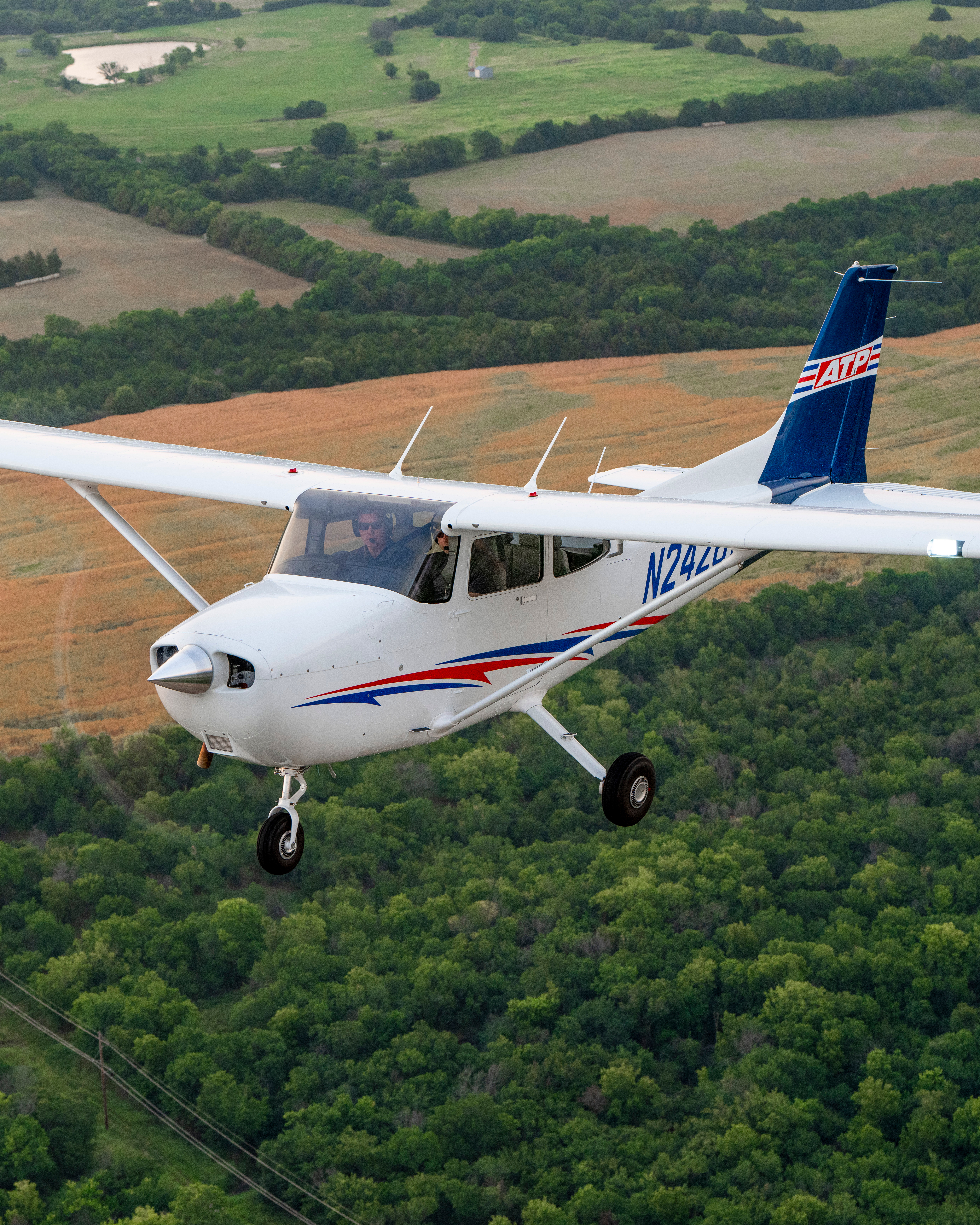 Student learning to fly with an ATP instructor